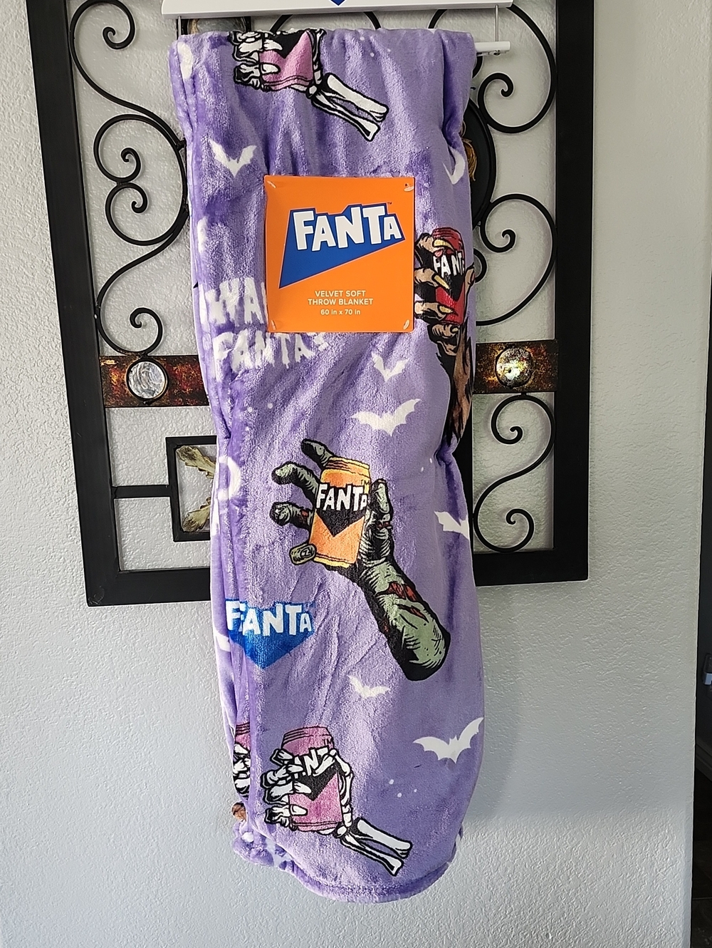 Halloween Fanta Purple Throw Blanket Skeleton Hand